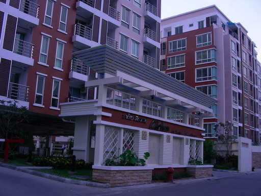 Condo Chateau in town Rachada 13